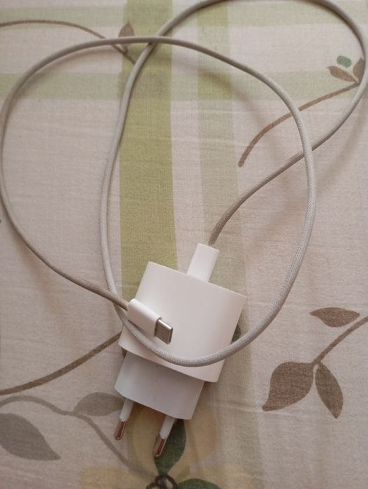 Зарядка оригинал apple от 15pro max