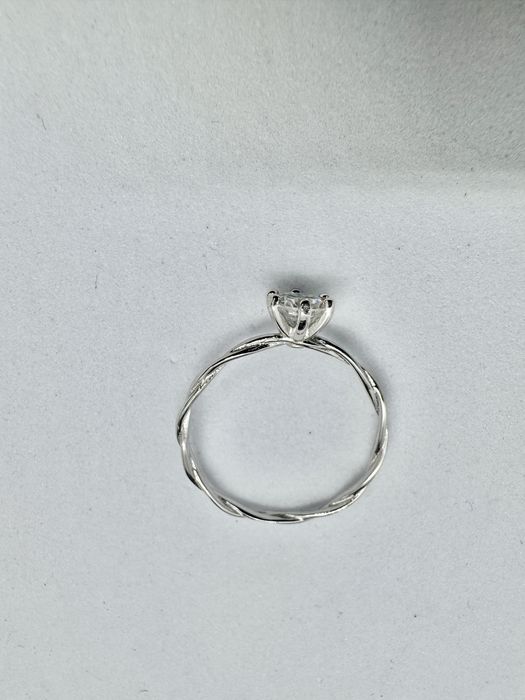 Сребърен пръстен с мойсанит (Диамант) 0.5 карата