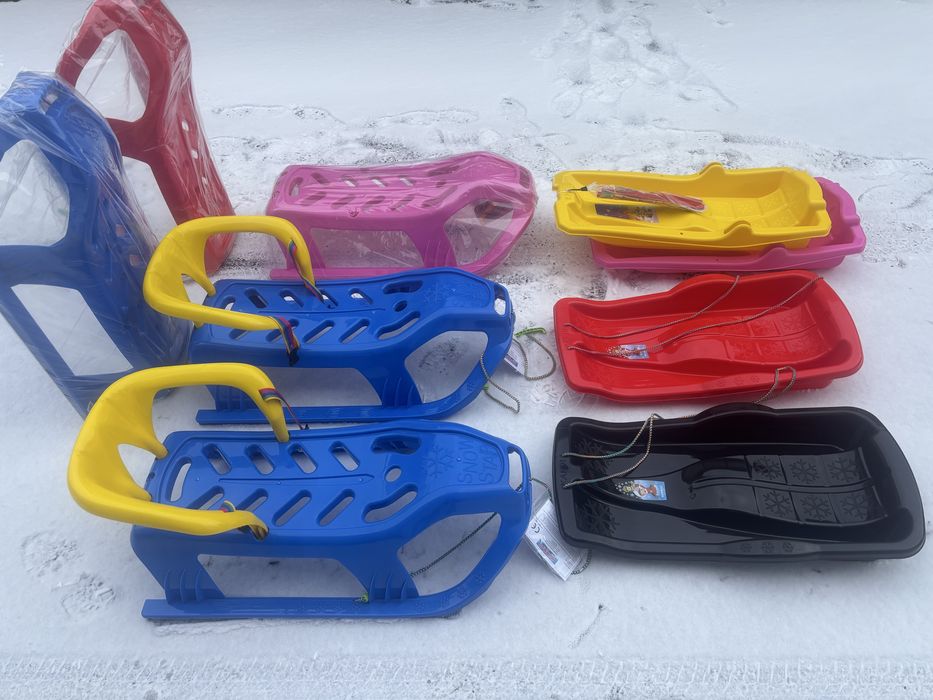 Sănii cu spătar și fără spătar , bob cu frână și fără frână  .