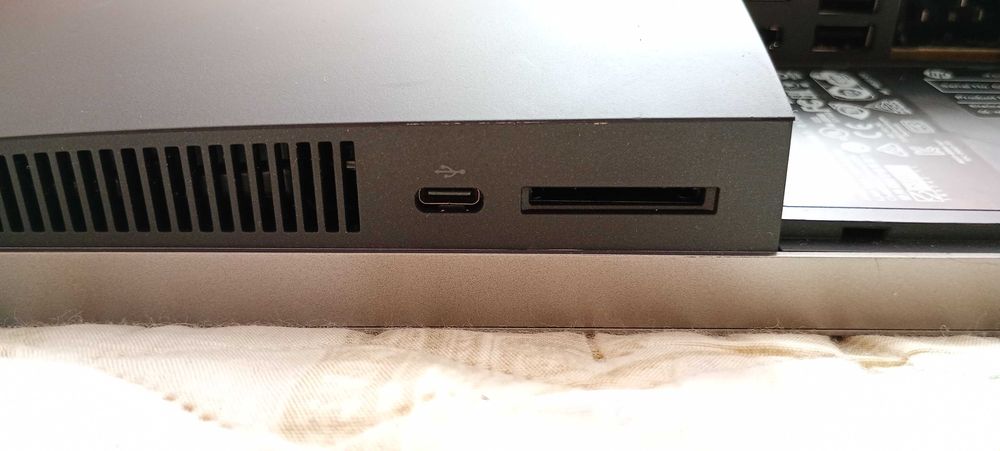 Компютър ALL in ONE HP ELITEONE 800 G3 23.8'' TOUCH IPS i5-6500 RAM 8GB SSD 240GB WINDOWS 11 PRO