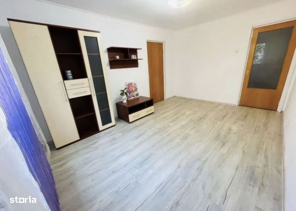 Ap. 3 Camere- Complex Domino, Bloc Reabilitat, Bucatarie Inchisa