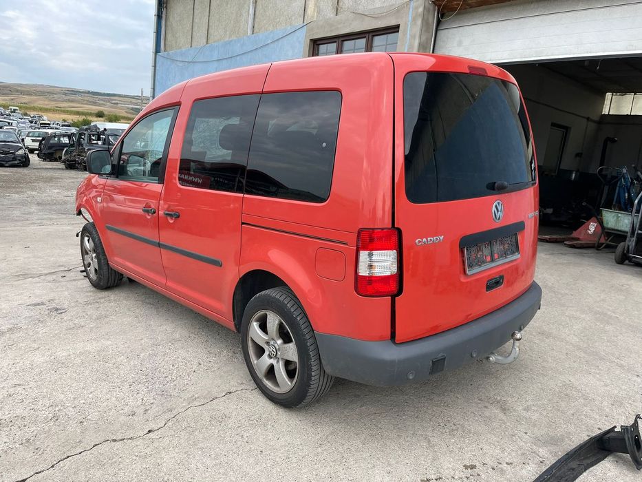 Dezmembrez piese Volkswagen Caddy