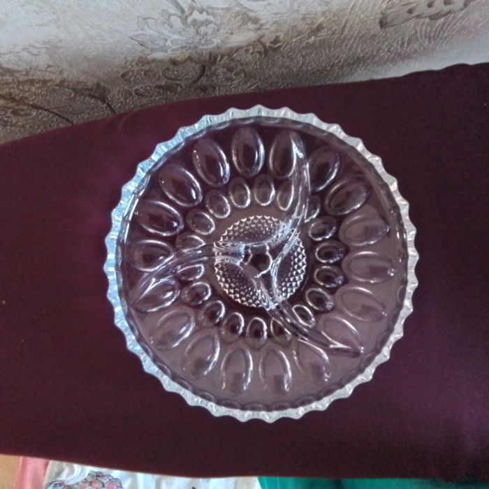 Стеклянная менажница.