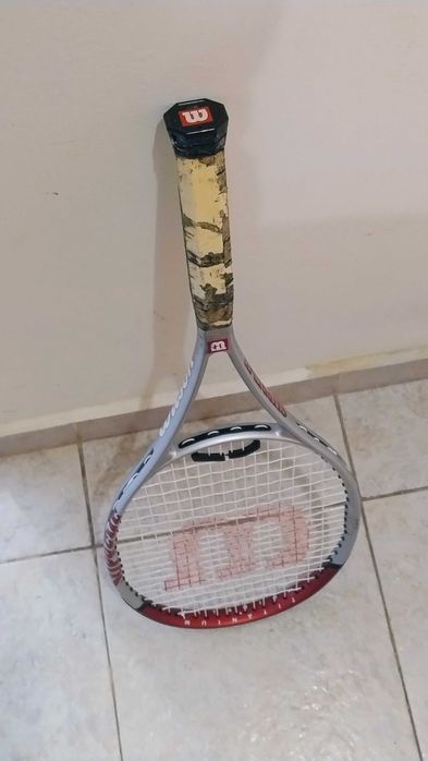 Тенис ракета на Wilson