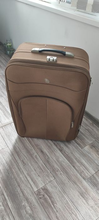 Продается Чемодан