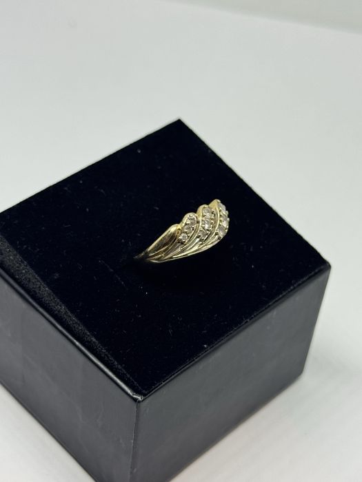 златен дамски пръстен 4.09гр 14к 585