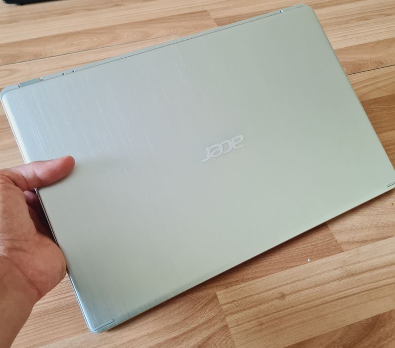 Acer aspire 3 xolati yaxshi 8 ozu