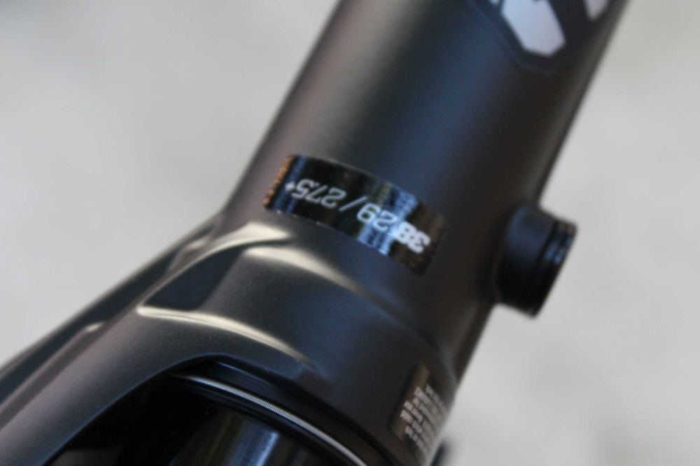 Furca suspensie Fox 38 Performance Grip - 180mm 29inch Tapered Boost