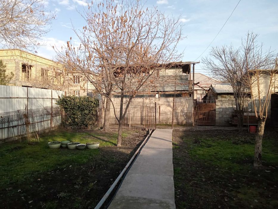 Yu  Дом 4 комнаты, участок 6,6соток, ж/д станция Сергели