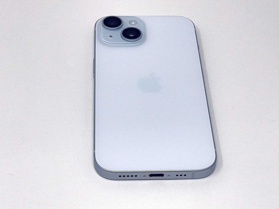 iphone 15 sky blue много запазен (в гаранция)