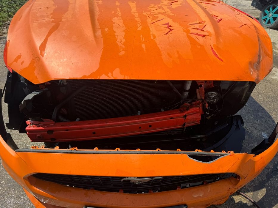 Ford Mustang echipare full avariat fata