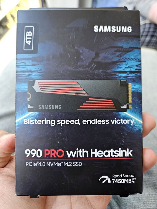 SSD Samsung 990 PRO 4TB, PCIe Gen 4.0 x4, NVMe M.2. Heatsink 5 ani garantie + factura eMag