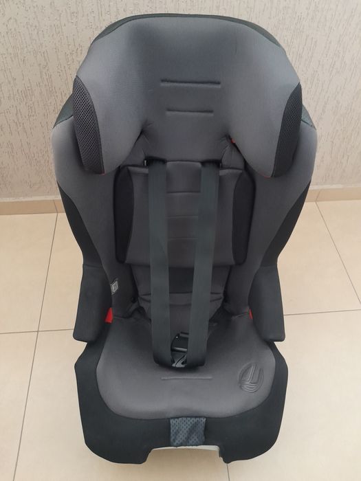 Столче за кола 9-36 кг. Izofix.