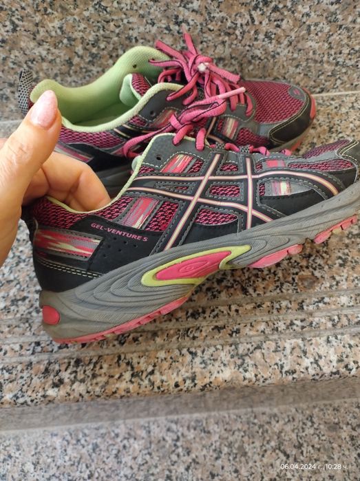 Маратонки ASICS  оригинални