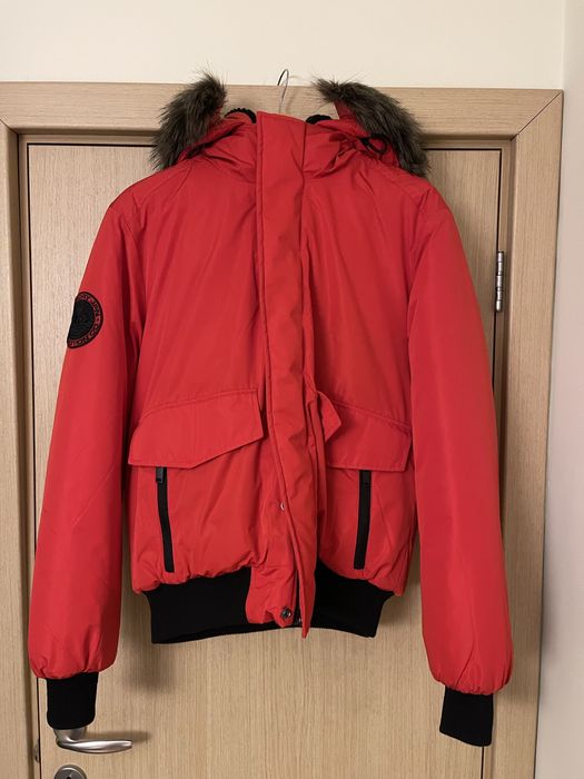 Продавам ново яке SuperDry размер L