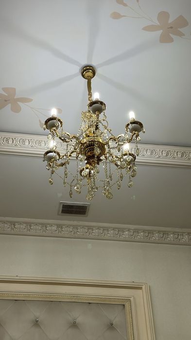 Люстры бра одного дизайна