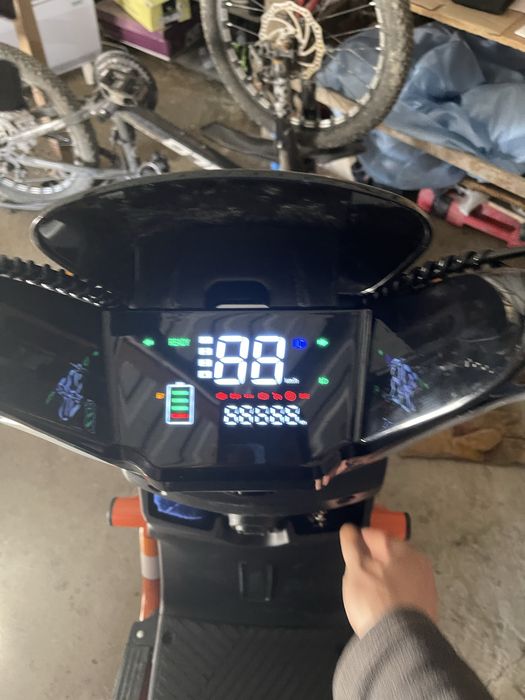 Электроскутер Танк 800 ватт