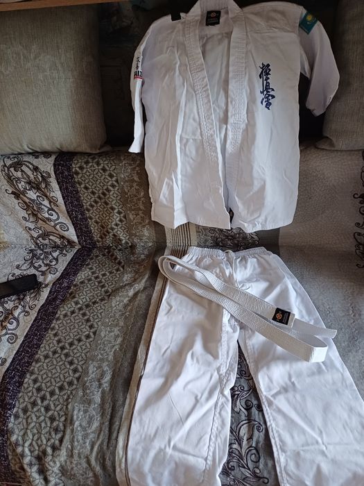 Продам кимано в отличном состоянии