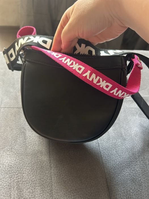 DKNY оригинална дамска чанта