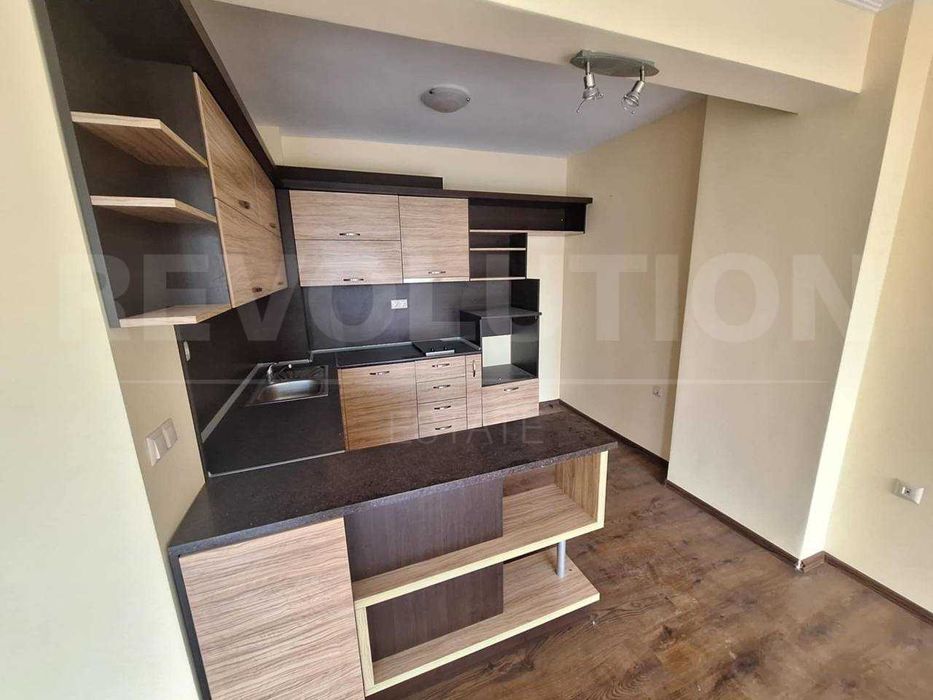 Продава се Тристаен апартамент в к.к. Златни пясъци - 135 кв.м за 1399 €/кв.м - Снимка #1