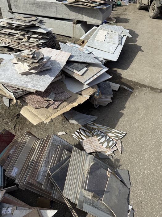 Продам бой кафеля (керамическая плитка)