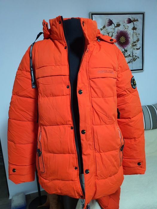 Geaca de sky/ploaie/vant, impermeabila structură de lână high-tech;