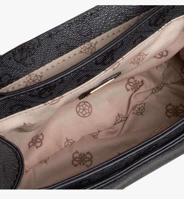 Дамска Чанта GUESS