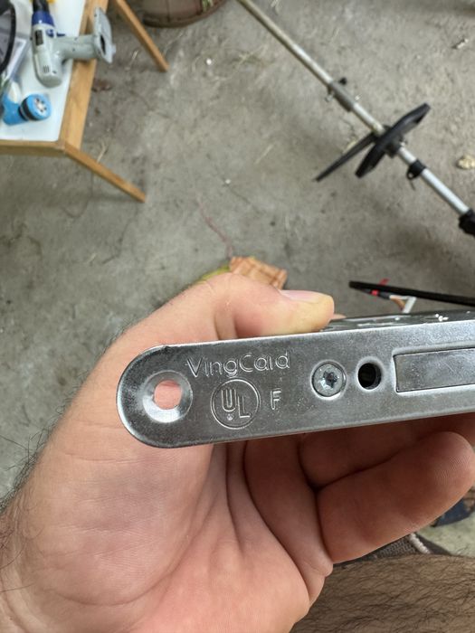 Продавам електрическа брава Vingcard ASSA Abloy