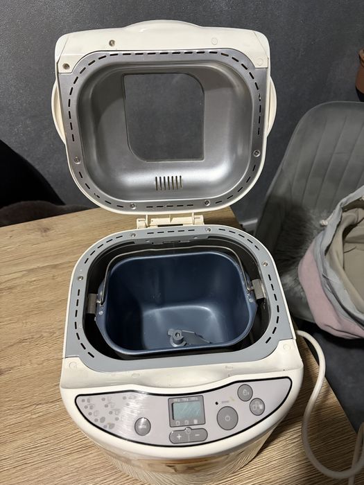 Aparat de facut paine