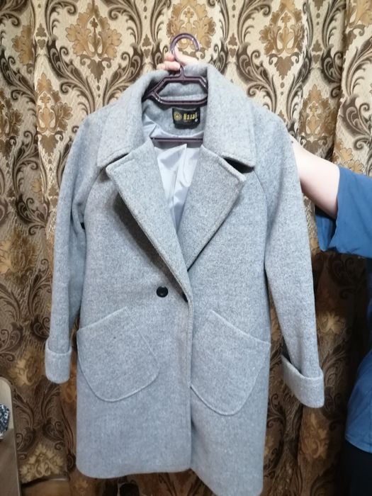 Продам женские вещи.