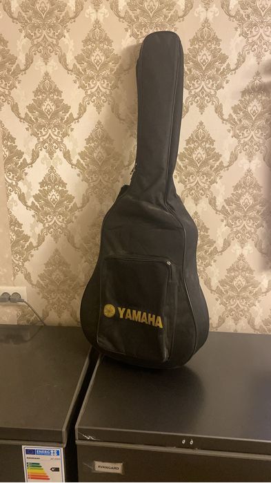 Продам гитару новую