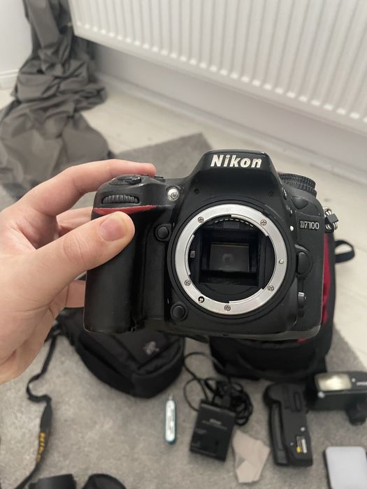 Vand set aparat foto nikon d7100