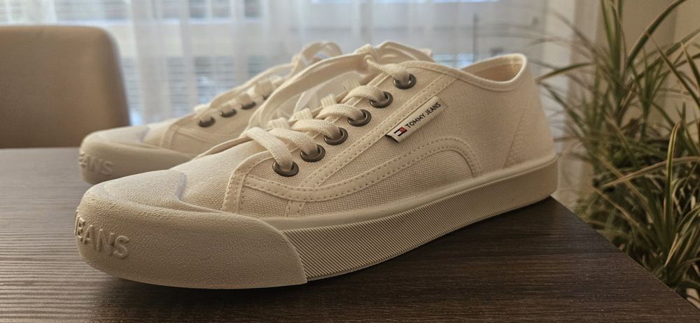 Спортни кецове Томи