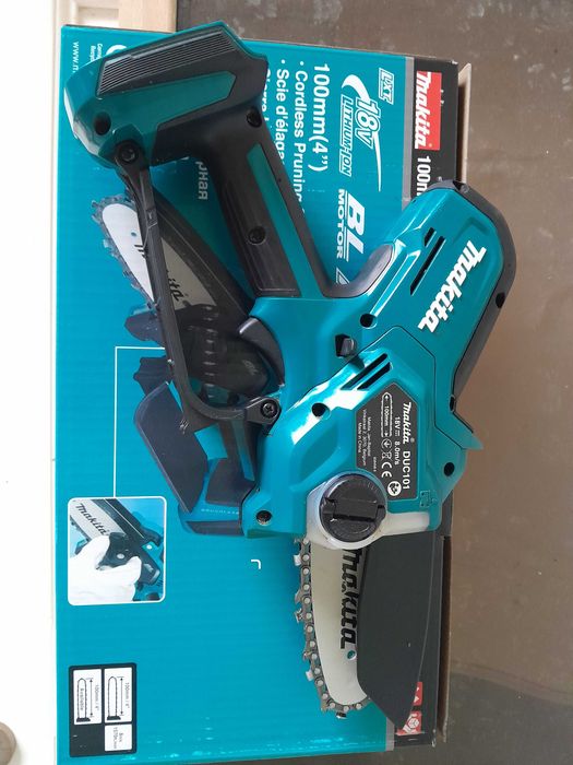 Makita Duc101 Fierastrau