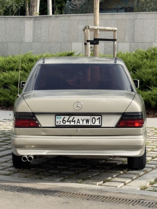 Mercedes E260 с AMG1 обвесом