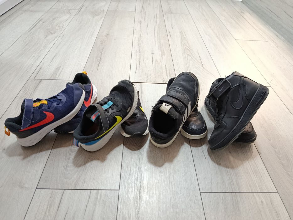 Маратонки Nike, Adidas - номер 32, 33