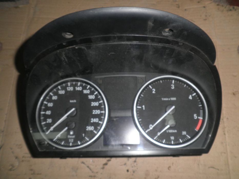 Ceasuri Bord BMW Seria 3 E90 E91 E92  9242346017, 2154628 01, a2c53283617