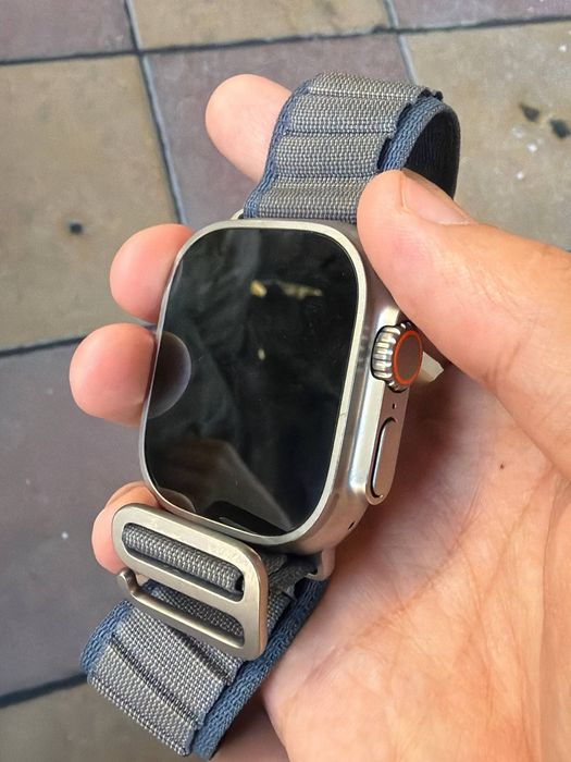 Apple Watch Ultra 2, в отличном состоянии.