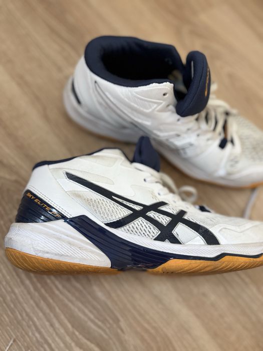 Asics для войлебола девочкам и пацанам 37размер