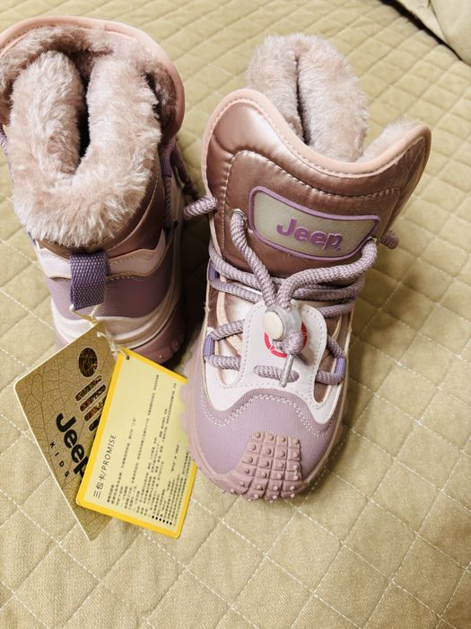 Продам детские ботинки зима