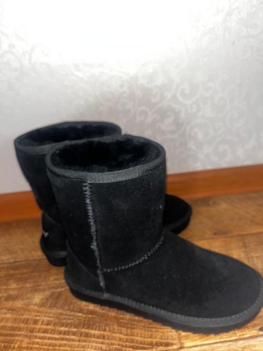 Продам угги, полностью натуралка