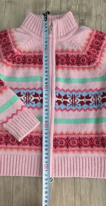 Теплые кофточки  на девочку в 2х размерах: на 3-4 года и на 5-6 лет