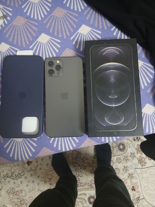 Айфон 12 про в отличном состоянии