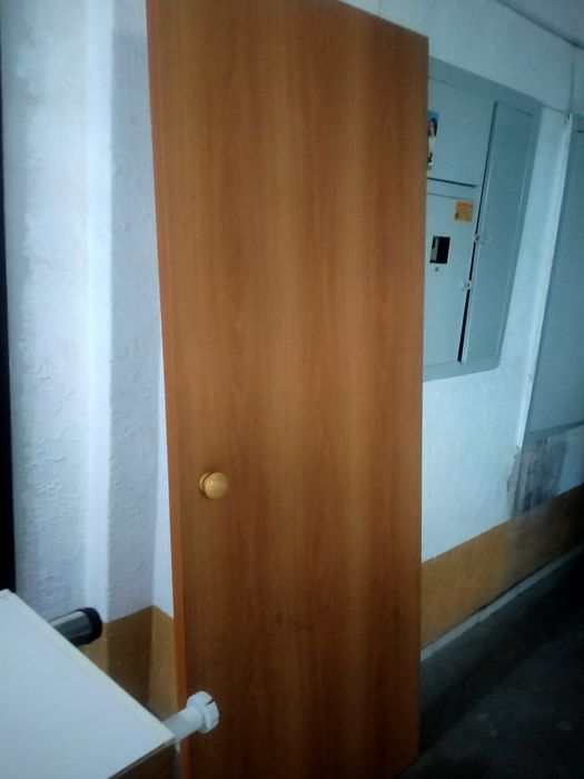 Продам двери межкомнатные