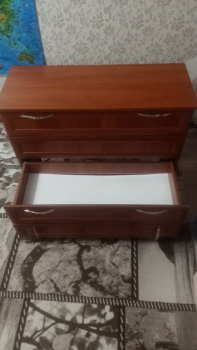 Отдам комод мкр Кемел