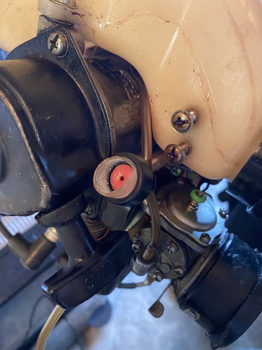 Вакуумпомпа за пълнене на климатици