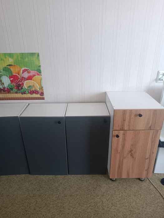 Продам кухонный шкафы