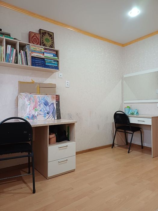 Продаётся 4-х комнатная квартира.