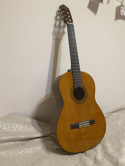Классическая гитара, Yamaha C40