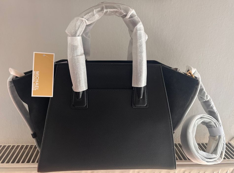 Michael Kors чанта естествена кожа